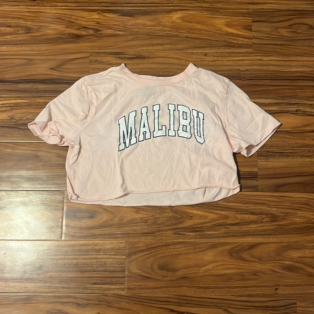 Malibu cropped pink tee